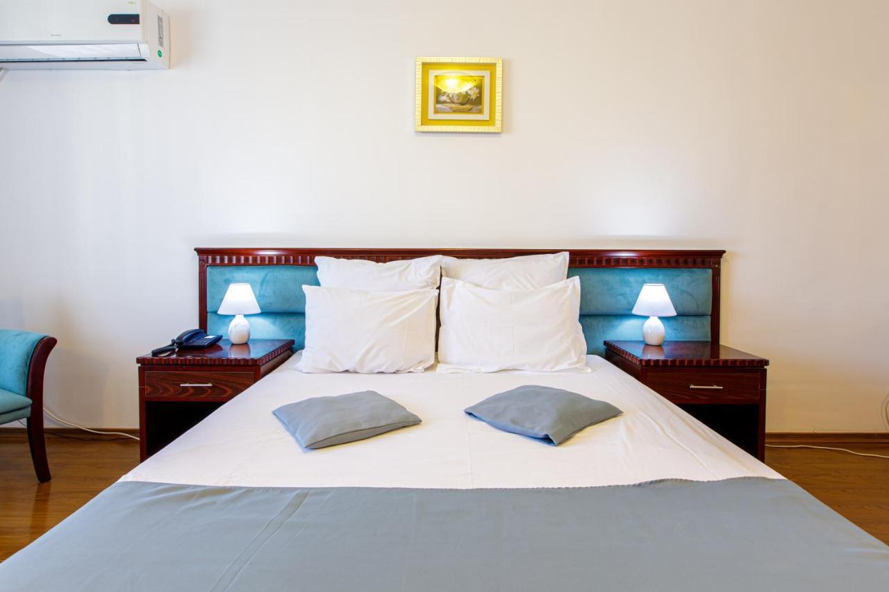Lira Pacific Aparthotel Constanta Luaran gambar