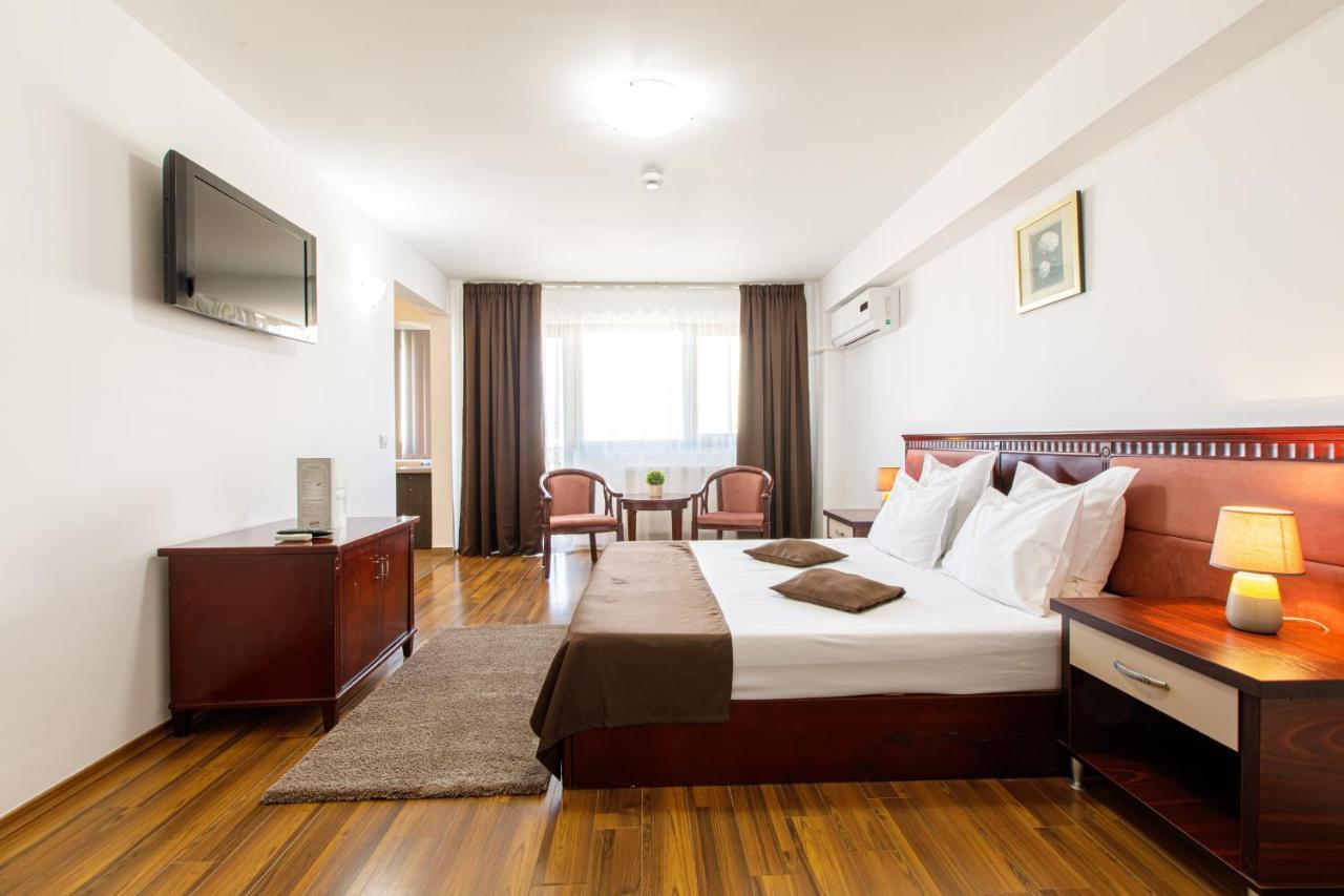 Lira Pacific Aparthotel Constanta Luaran gambar