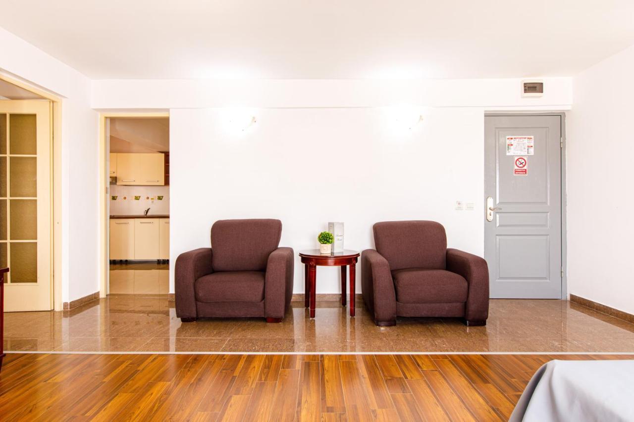 Lira Pacific Aparthotel Constanta Luaran gambar