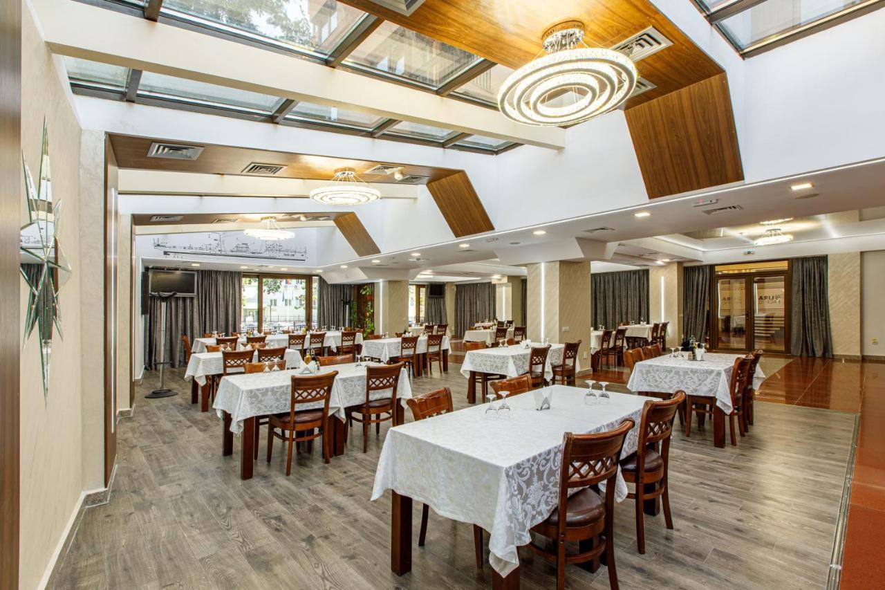 Lira Pacific Aparthotel Constanta Luaran gambar