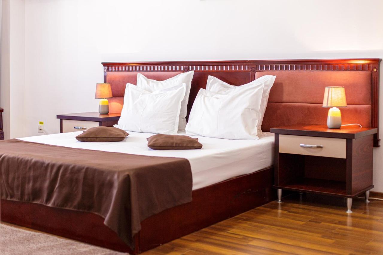 Lira Pacific Aparthotel Constanta Luaran gambar