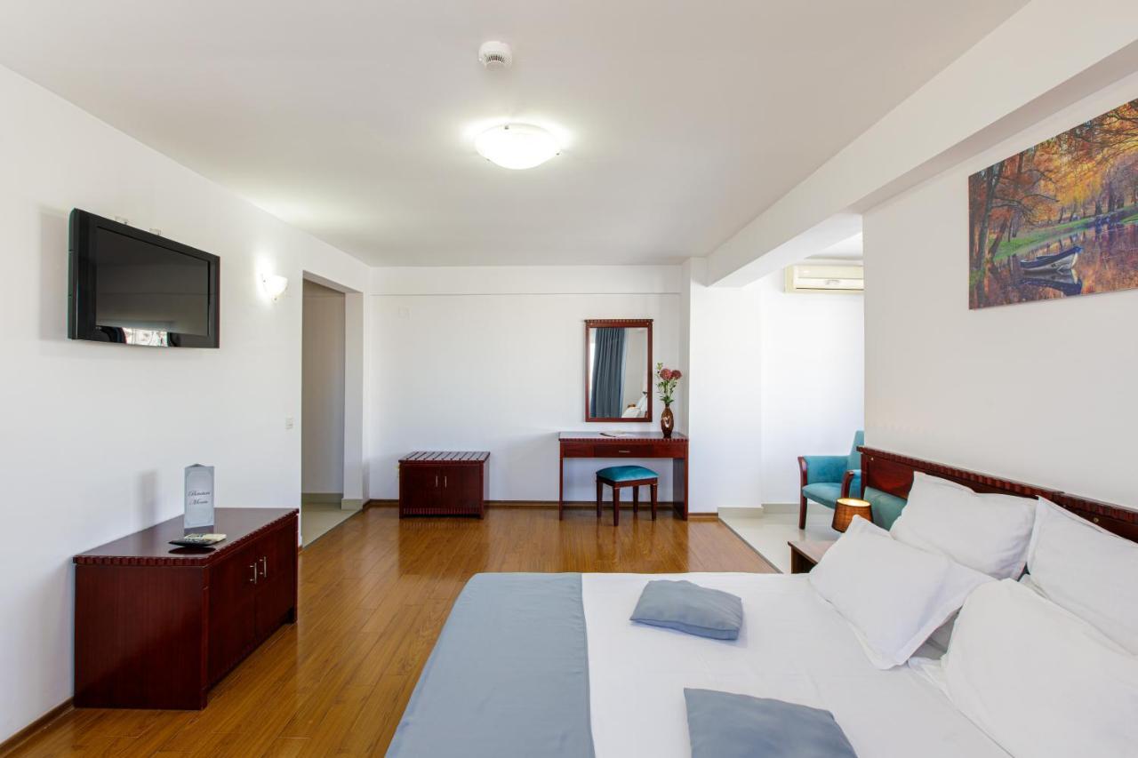 Lira Pacific Aparthotel Constanta Luaran gambar