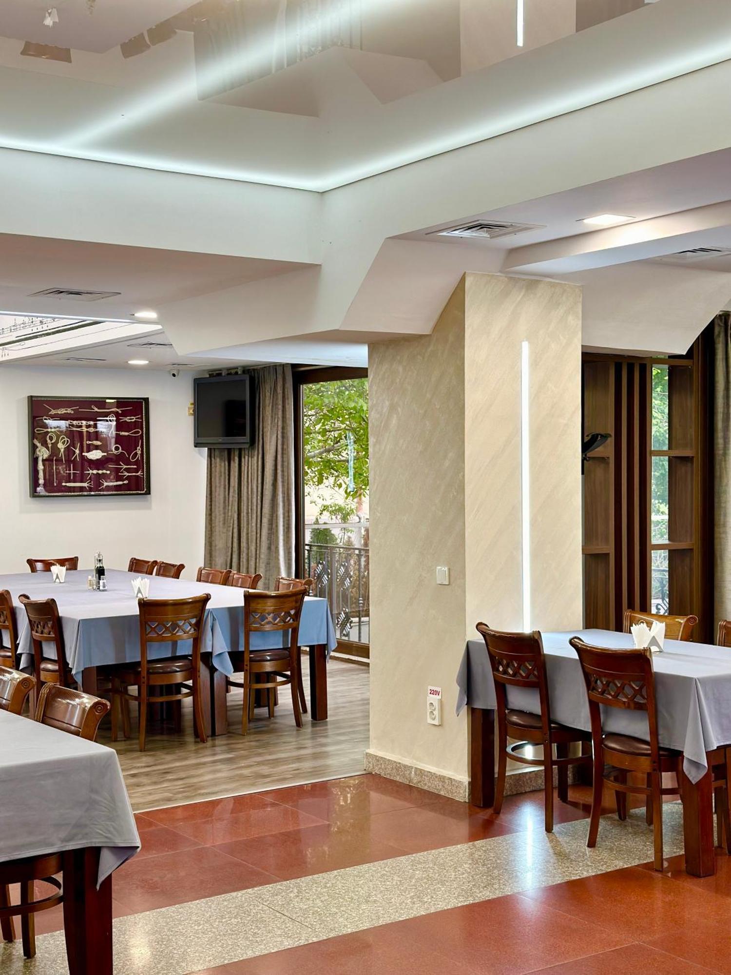 Lira Pacific Aparthotel Constanta Luaran gambar
